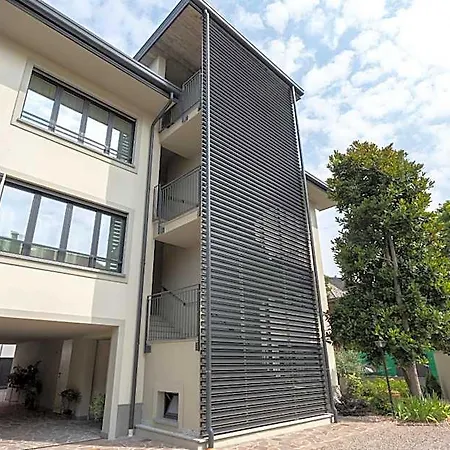 Palazzo Mazzini Апартаменты Корнаредо